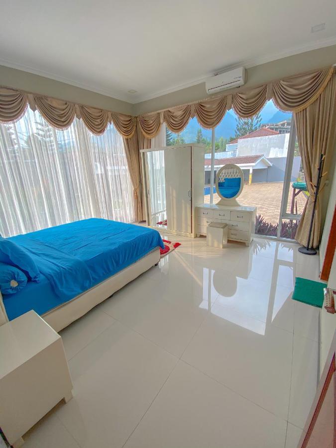 Villa Andalus 3 Puncak Exterior photo