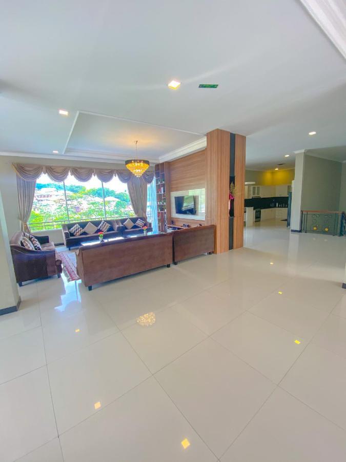 Villa Andalus 3 Puncak Exterior photo