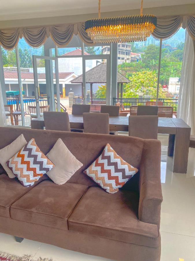 Villa Andalus 3 Puncak Exterior photo