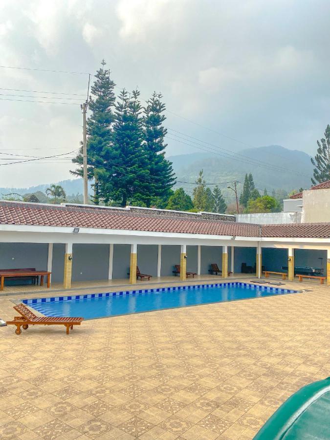 Villa Andalus 3 Puncak Exterior photo